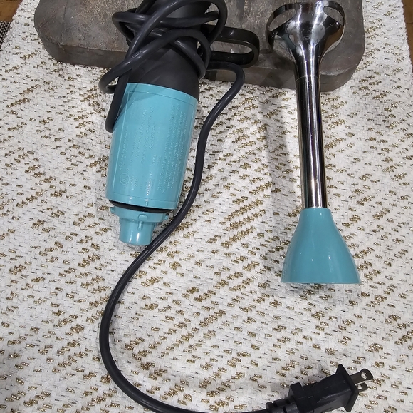 KitchenAid Handheld KHB1231A0 - 2-Speed Hand Blender Corded Aqua - Picture 2 of 4
